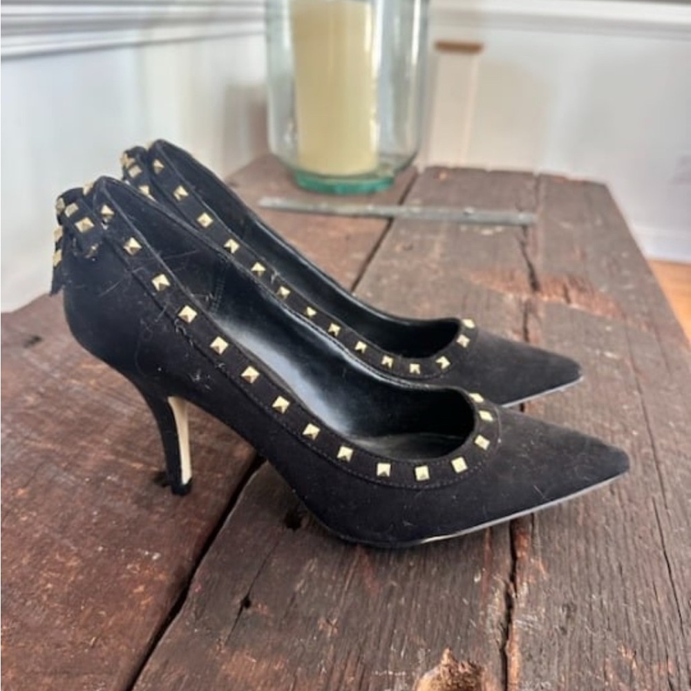 Elle Black Faux Suede Gold Studded Pointed Toe Pumps w Bow Accent